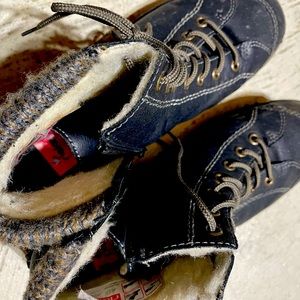 Ladies Winter Hikers - Reikers